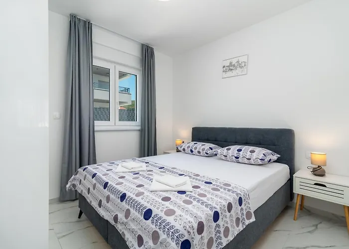 Cvit * Trogir